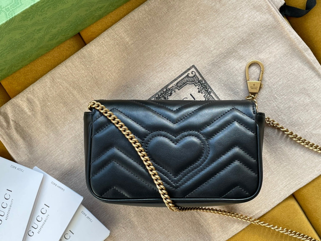 Luxury Gucci GG MARMONT MINI 16 BAG IN BLACK CALFSKIN