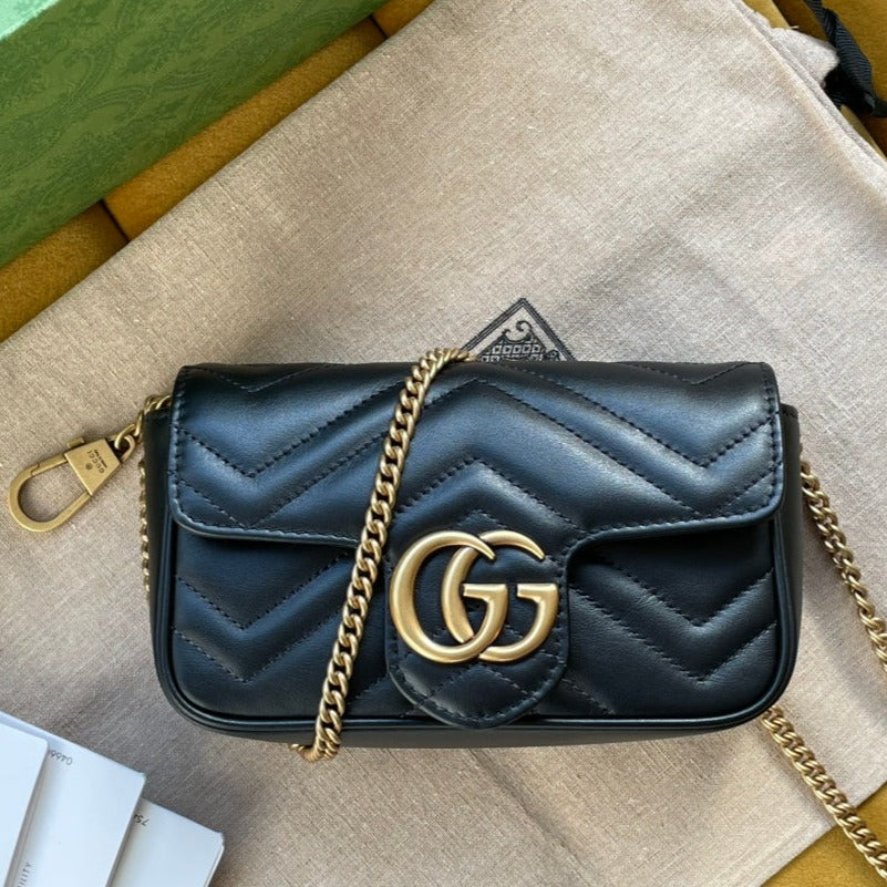 Luxury Gucci GG MARMONT MINI 16 BAG IN BLACK CALFSKIN
