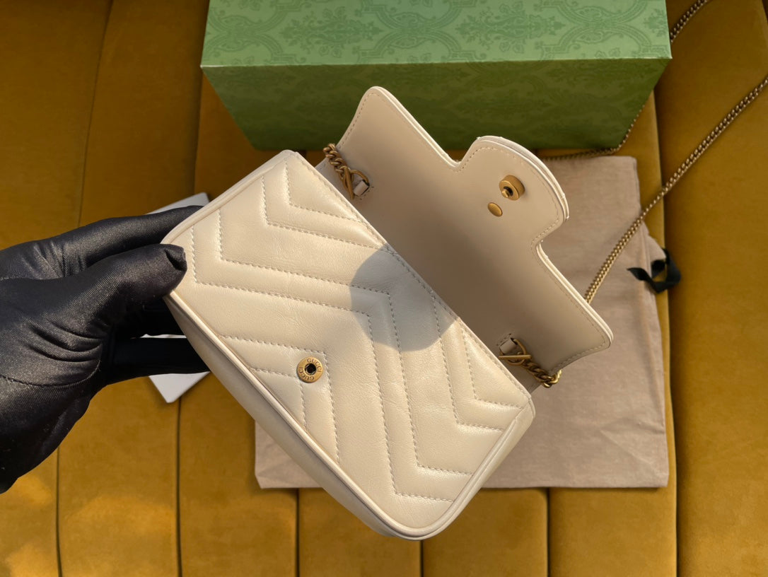 Luxury Gucci GG MARMONT MINI 16 BAG IN WHITE CALFSKIN