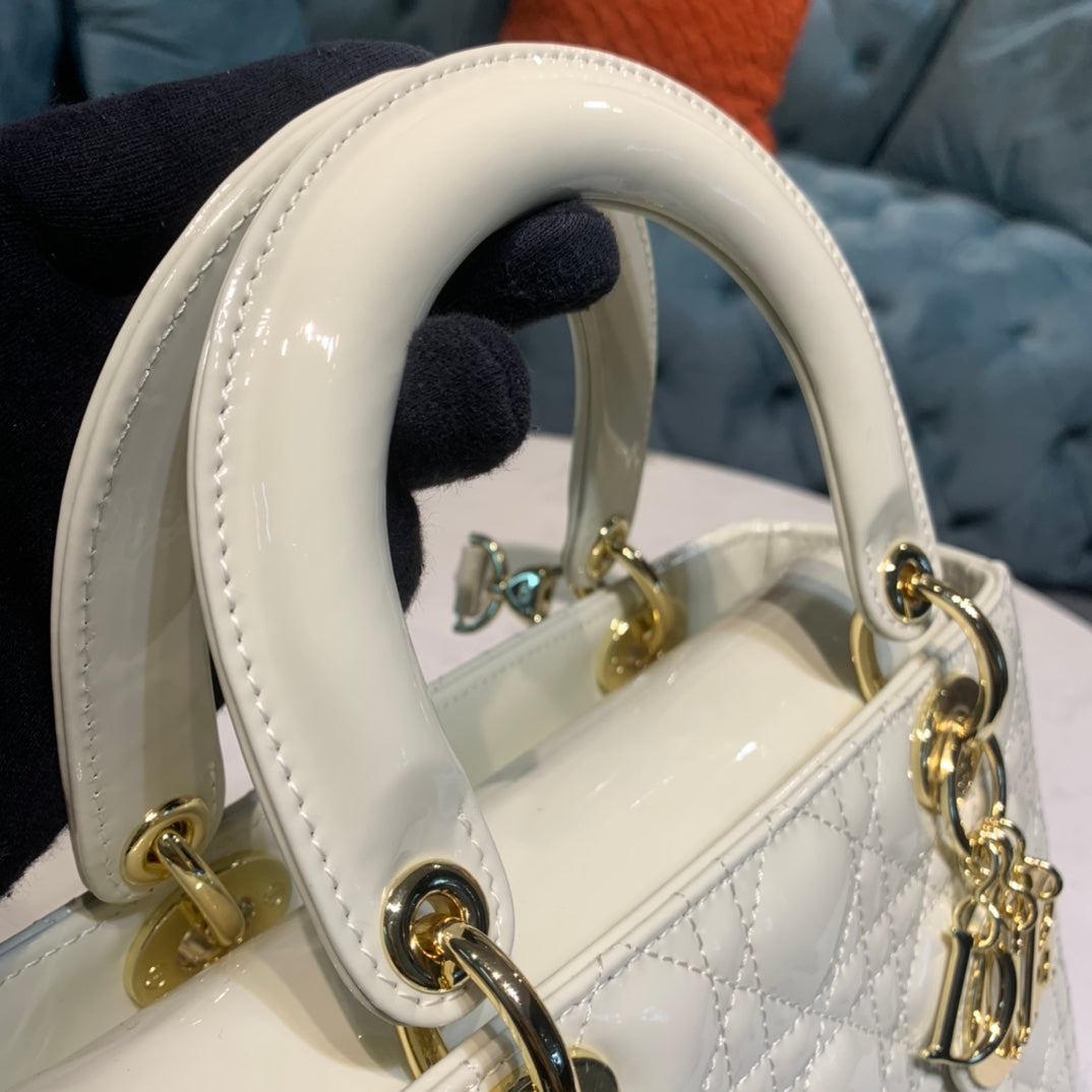 Luxury Diormedium lady 24 white lambskin