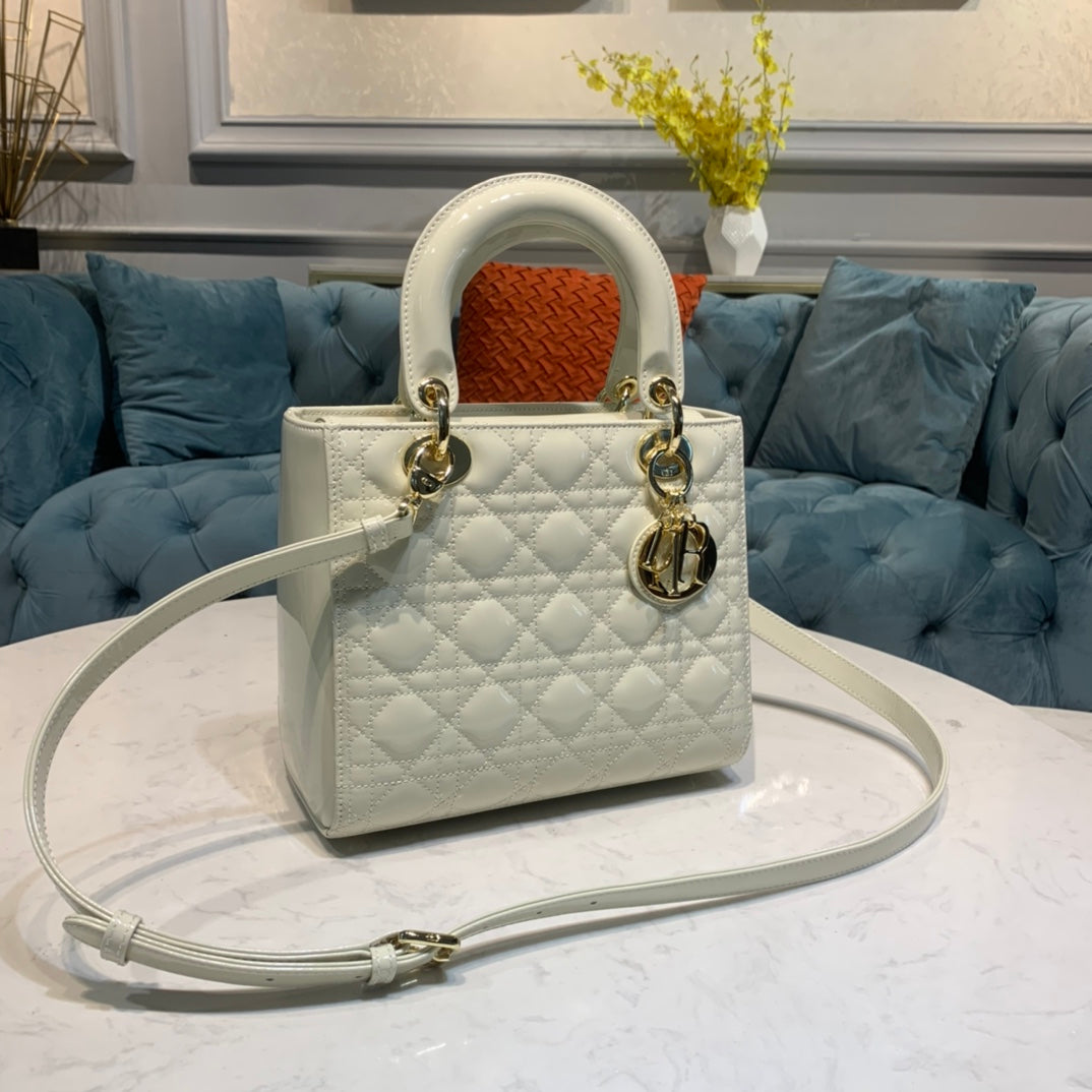 Luxury Diormedium lady 24 white lambskin