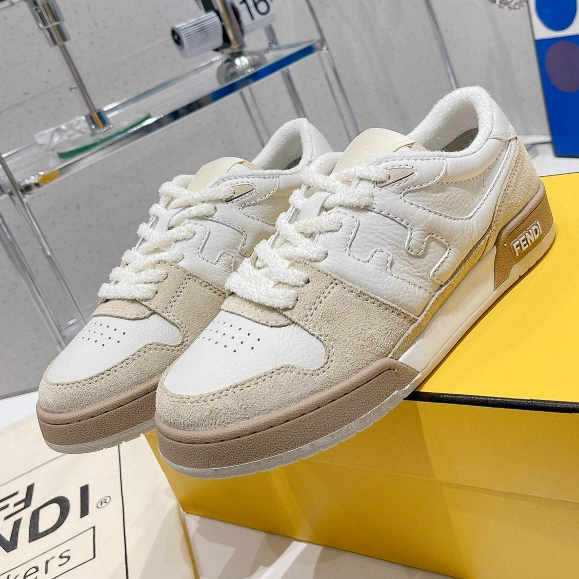 Luxury FendiLuxury FendiCASUAL SNEAKER IN WHITE CALFSKIN AND TAN BROWN SUEDE
