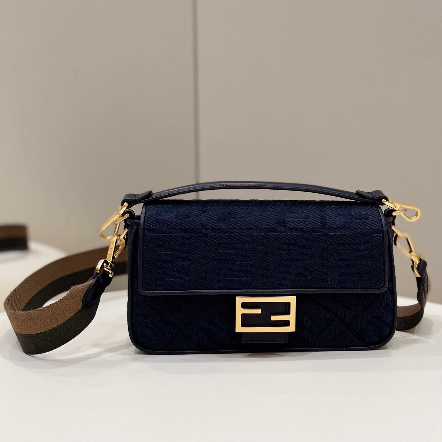 Luxury FendiBAGUETTE WITH FF MOTIF 27 IN NAVY BLUE JACQUARD FABRIC GOLD HARDWARE