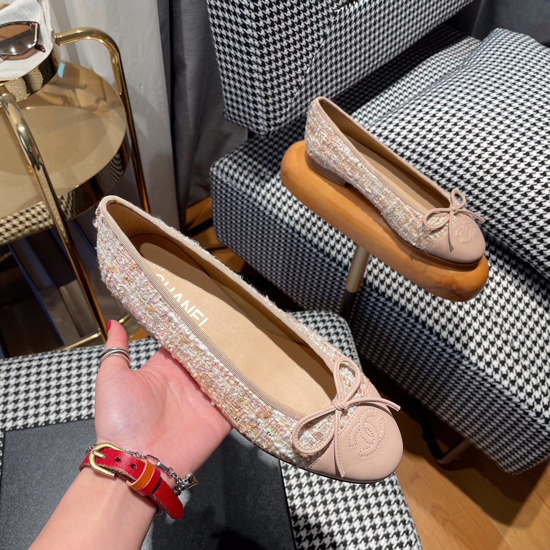 Luxury Chanel ballet flat pink white tweed pink calfskin