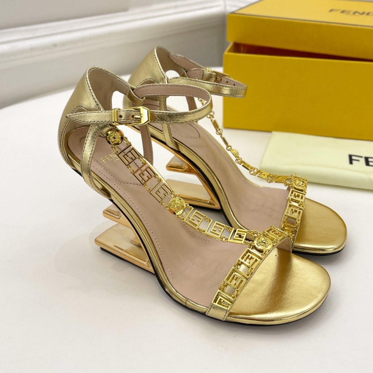 Luxury FendiLuxury FendiHIGH-HEELED 85 MM SANDALS IN GOLDEN LAMBSKIN WITH GOLD HARDWARE