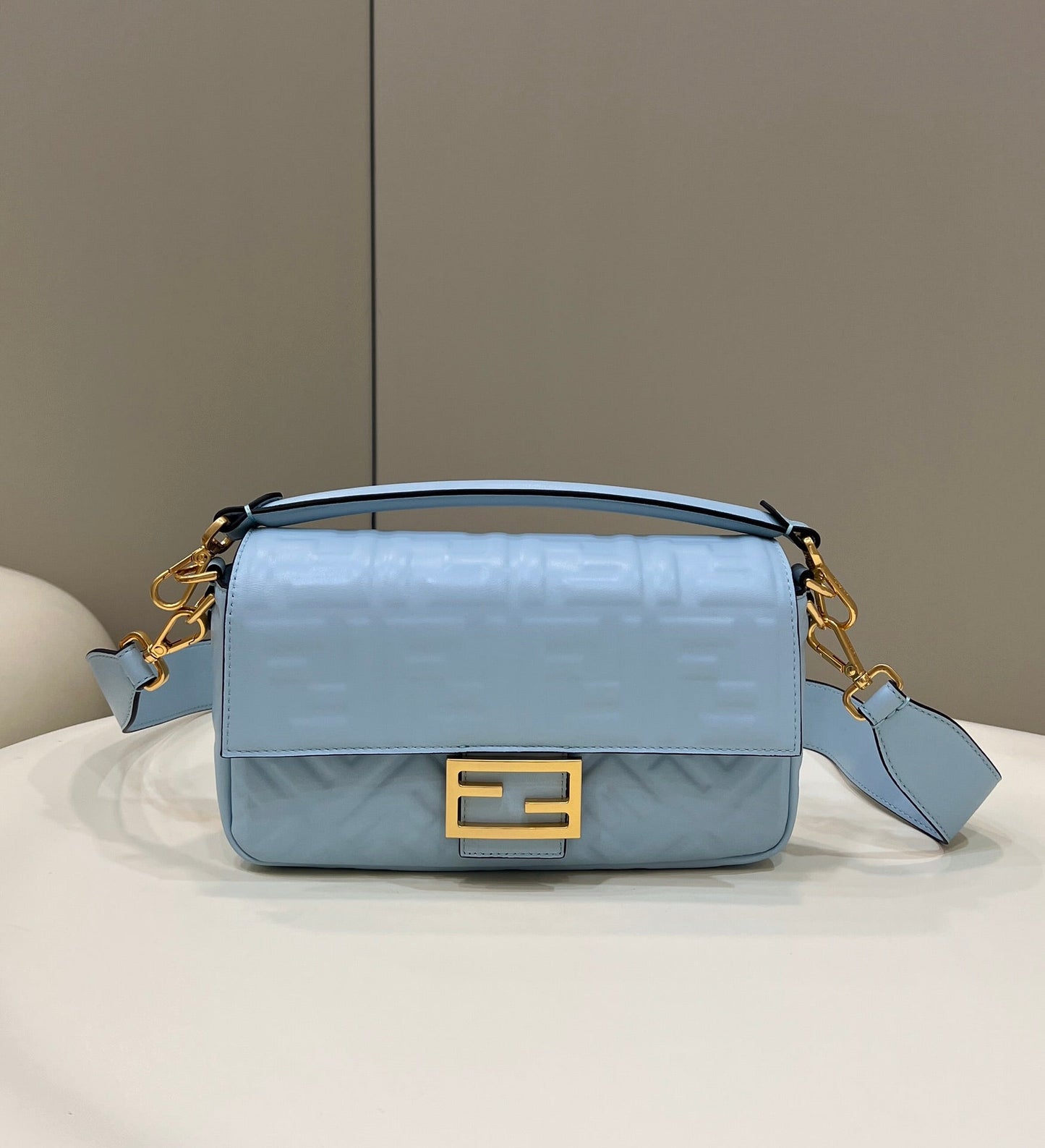 Luxury FendiBaguette 27cm Cloud Blue Lambskin Gold Hardware