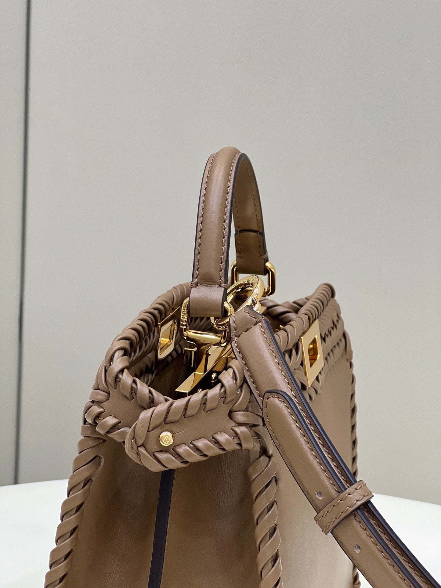 Luxury FendiPEEKABOO ISEEU 27 IN BROWN SMOOTH CALFSKIN WITH WOVEN TRIM GOLD HARDWARE
