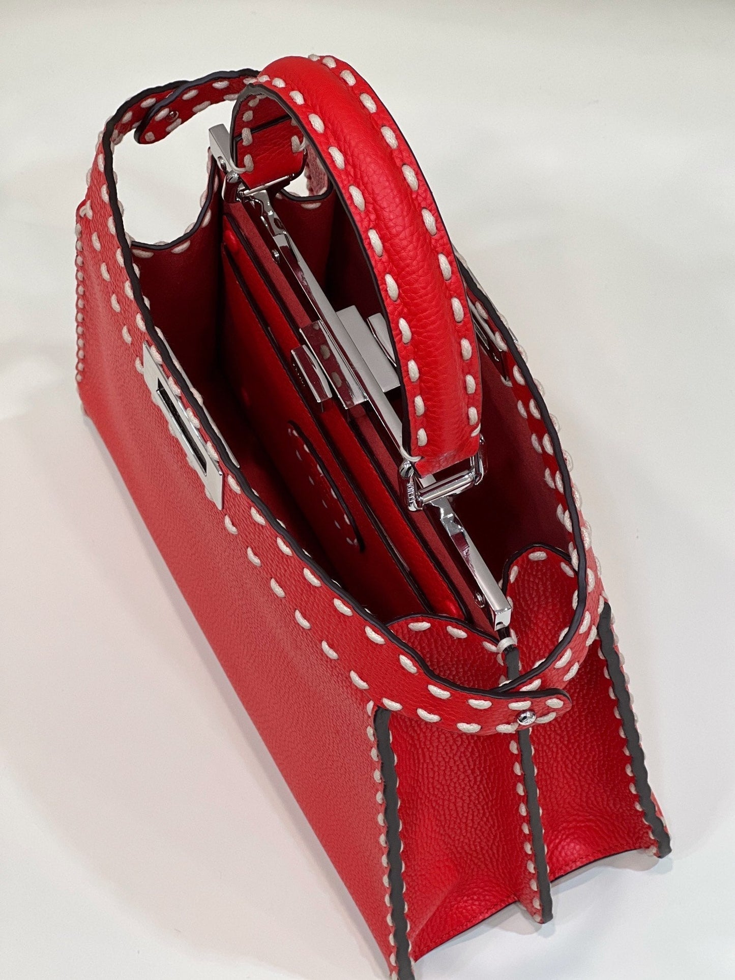 Luxury FendiPEEKABOO ISEEU 33 IN RED GRAINED CALFSKIN SILVER HARDWARE