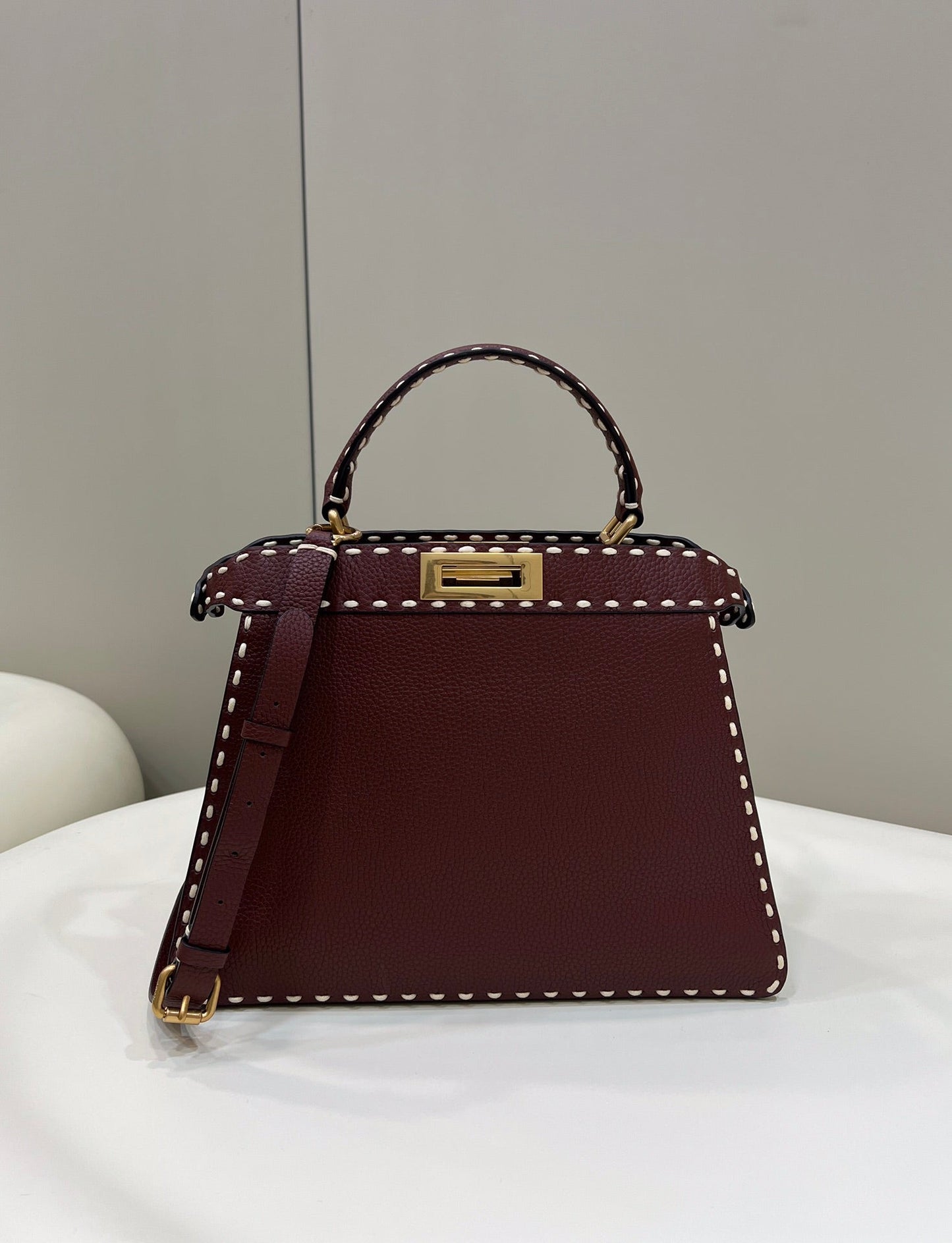 Luxury FendiPEEKABOO ISEEU 33 IN SANGRIA RED GRAINED CALFSKIN GOLD HARDWARE