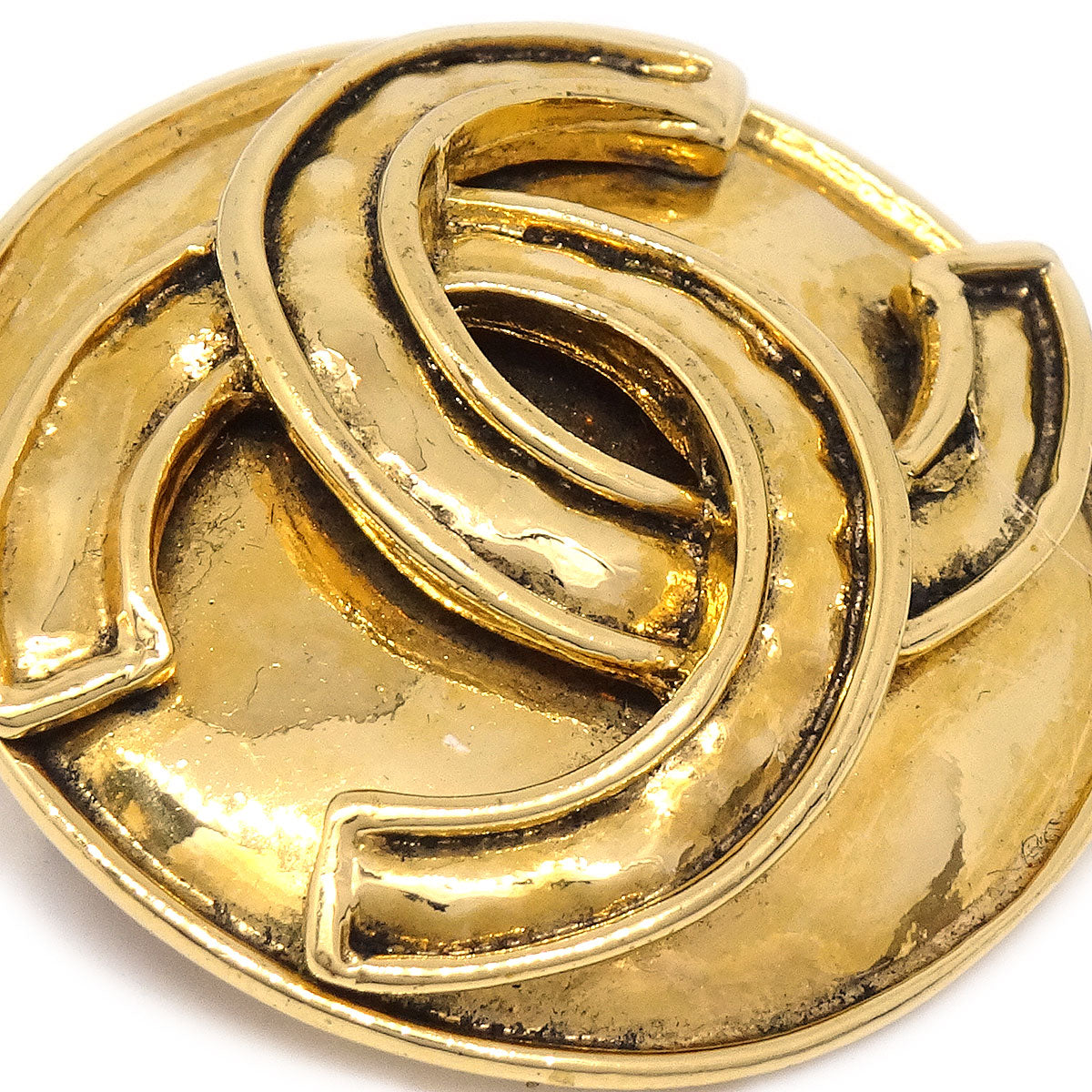 Luxury Chanel 1994 Brooch Gold