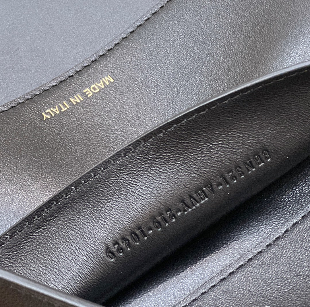 Luxury FendiPEEKABOO ISEEU 27 IN BLACK SMOOTH CALFSKIN WITH WOVEN TRIM GOLD HARDWARE