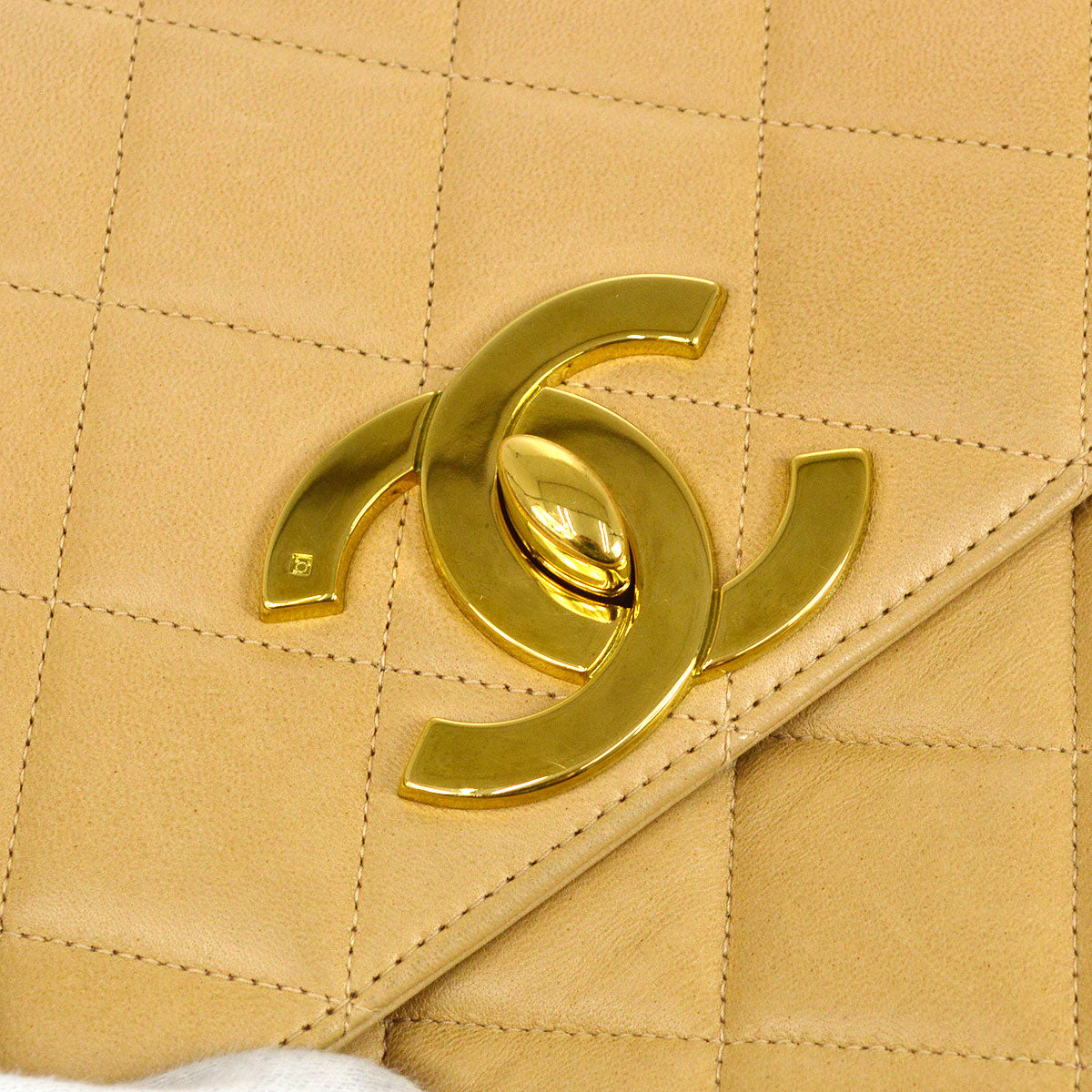 CHANEL 1994-1996 Beige Lambskin Straight Flap Medium 13790