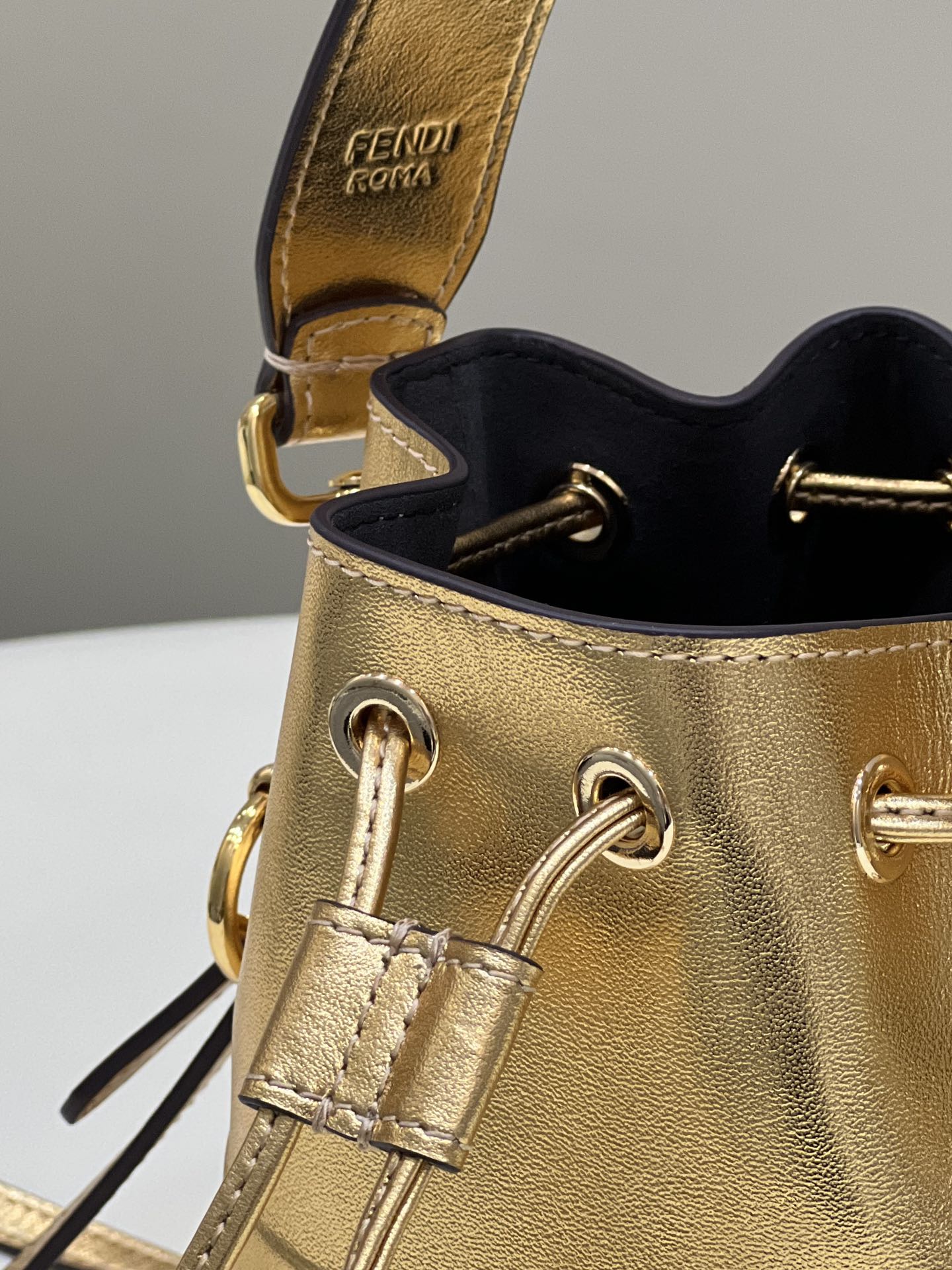 Luxury FendiMON TRESOR 18 IN GOLD METALLIC CALFSKIN