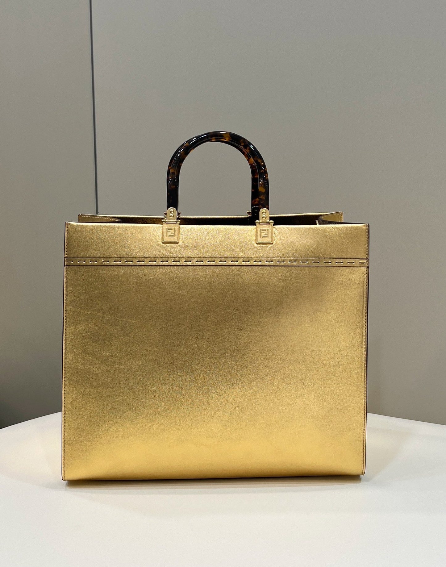 Luxury FendiSHINE LARGE 35 TOTE IN GOLDEN CALFSKIN
