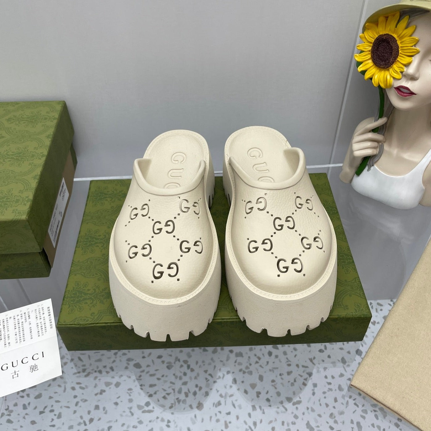 Luxury Gucci GG PLATFORM PERFORATED G 55 SANDAL CREAM IP FOAM