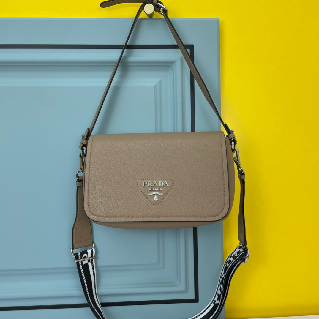 Luxury Prada24 BAG WITH STRAP IN TAN BROWN CALFSKIN