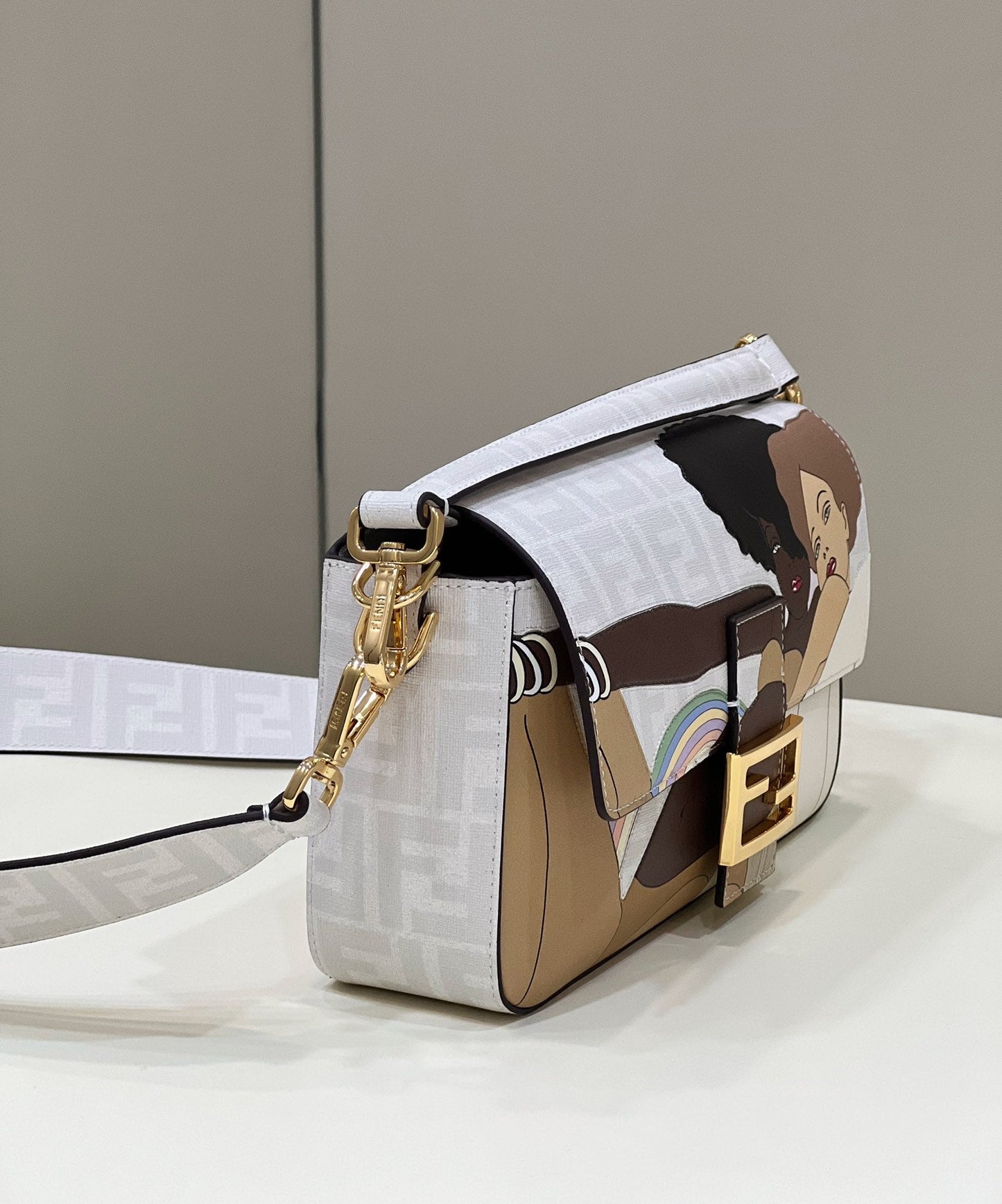 Luxury FendiLuxury Fendi27 BAGUETTE BAG IN WHITE CALFSKIN ATTACH STICKER GOLD HARDWARE