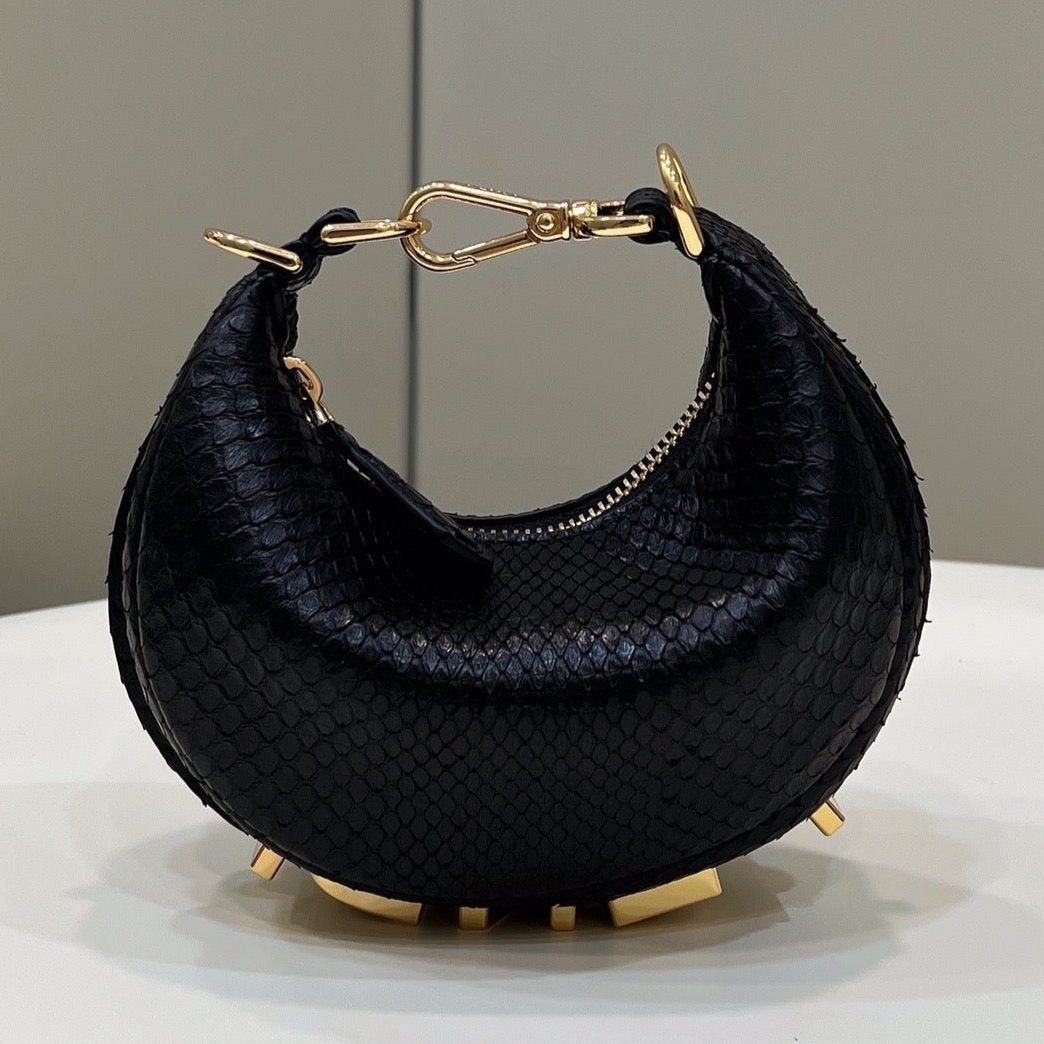 Luxury FendiFENDIGRAPHY MINI 16 BAG IN BLACK CALFSKIN GOLD HARDWARE