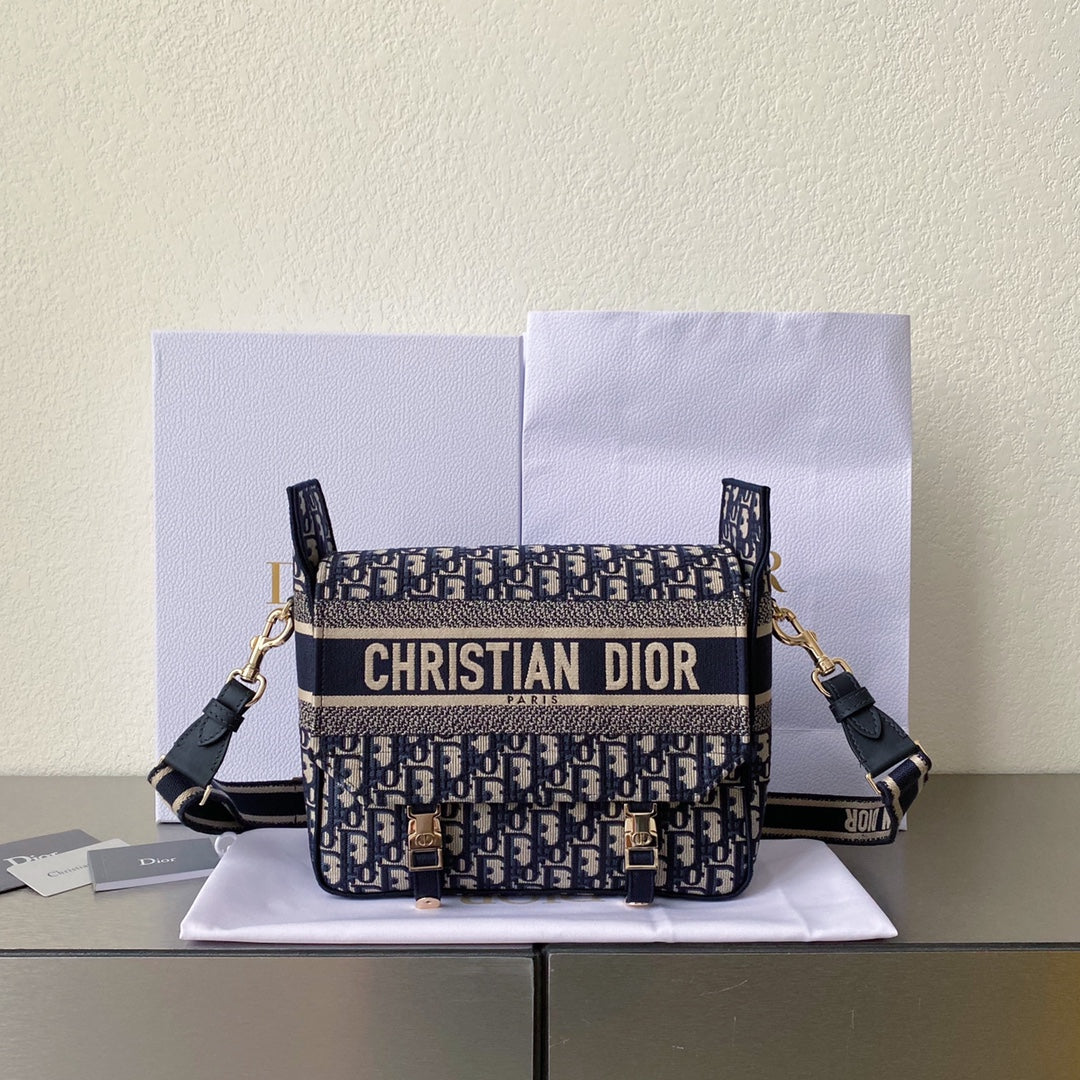 Luxury DiorMEDIUM  DIORCAMP BAG 28 OBLIQUE BLUE EMBROIDERY