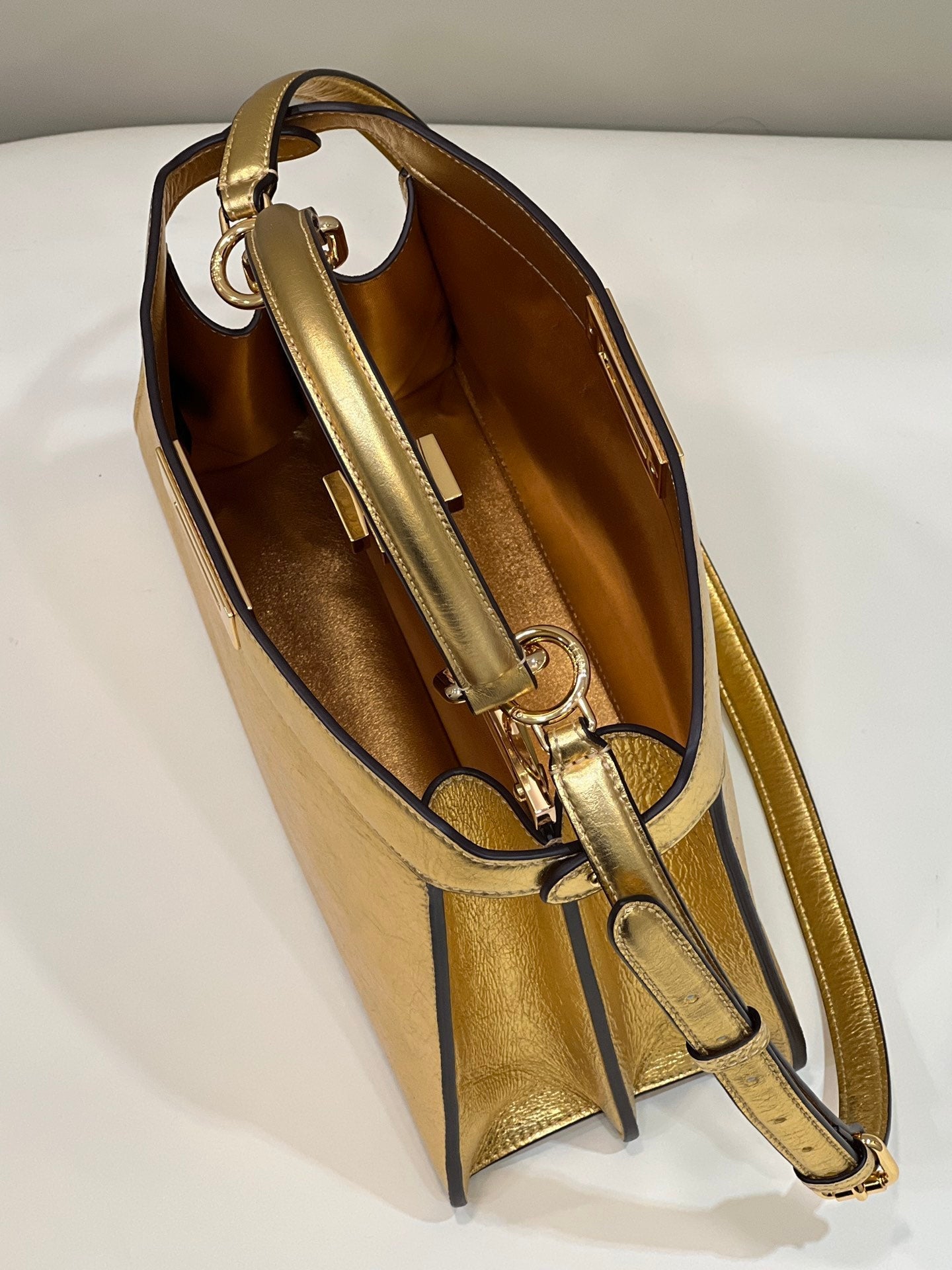 Luxury FendiPEEKABOO ISEEU 33 IN GOLD METALLIC CALFSKIN GOLD HARDWARE