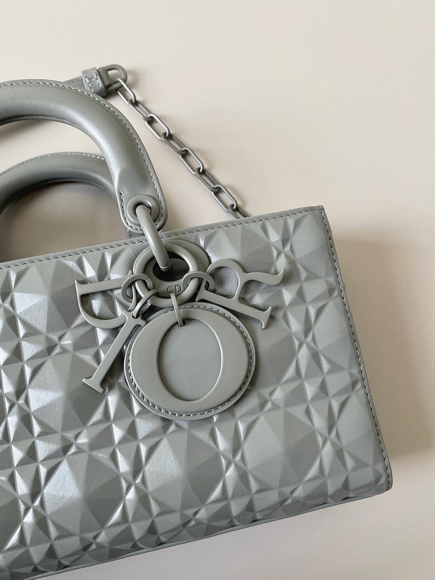 Luxury DiorMEDIUM D-JOY BAG 26 IN GREY CALFSKIN