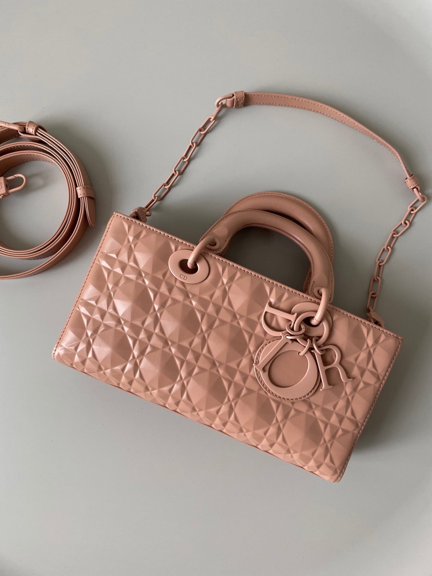 Luxury DiorMEDIUM D-JOY BAG 26 IN DESSERT SAND CALFSKIN