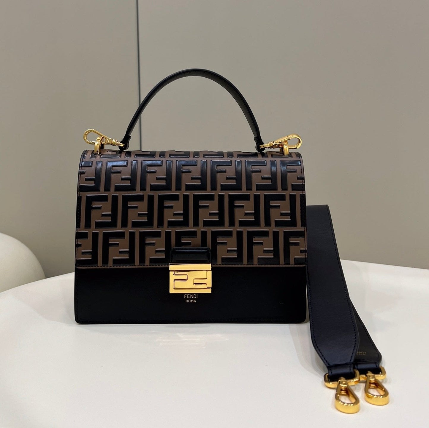 Luxury FendiLuxury FendiKANI 26 BAG IN BLACK MIX CHOCOLATE BROWN FFF CALFSKIN WITH GOLD HARDWARE