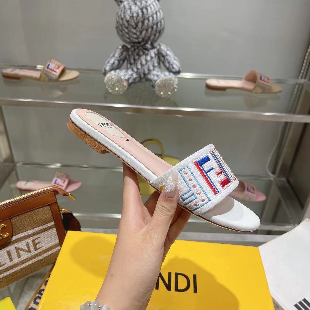 Luxury FendiFF Multicolor Logo Slide Pink White Leather