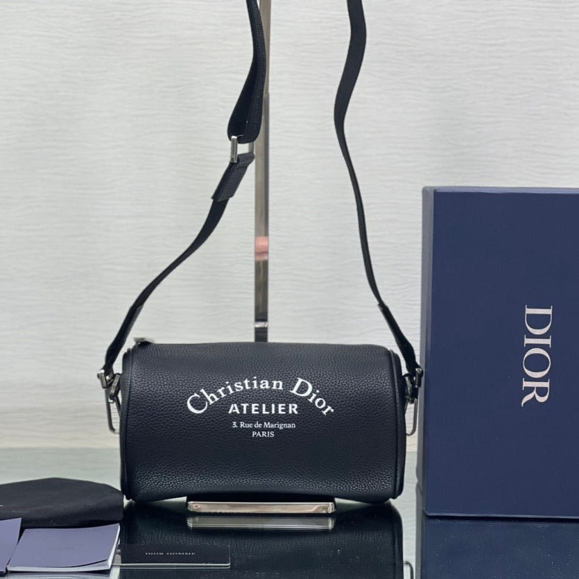 Luxury DiorROUND BUCKET 21 BAG IN BLACK LAMBSKIN