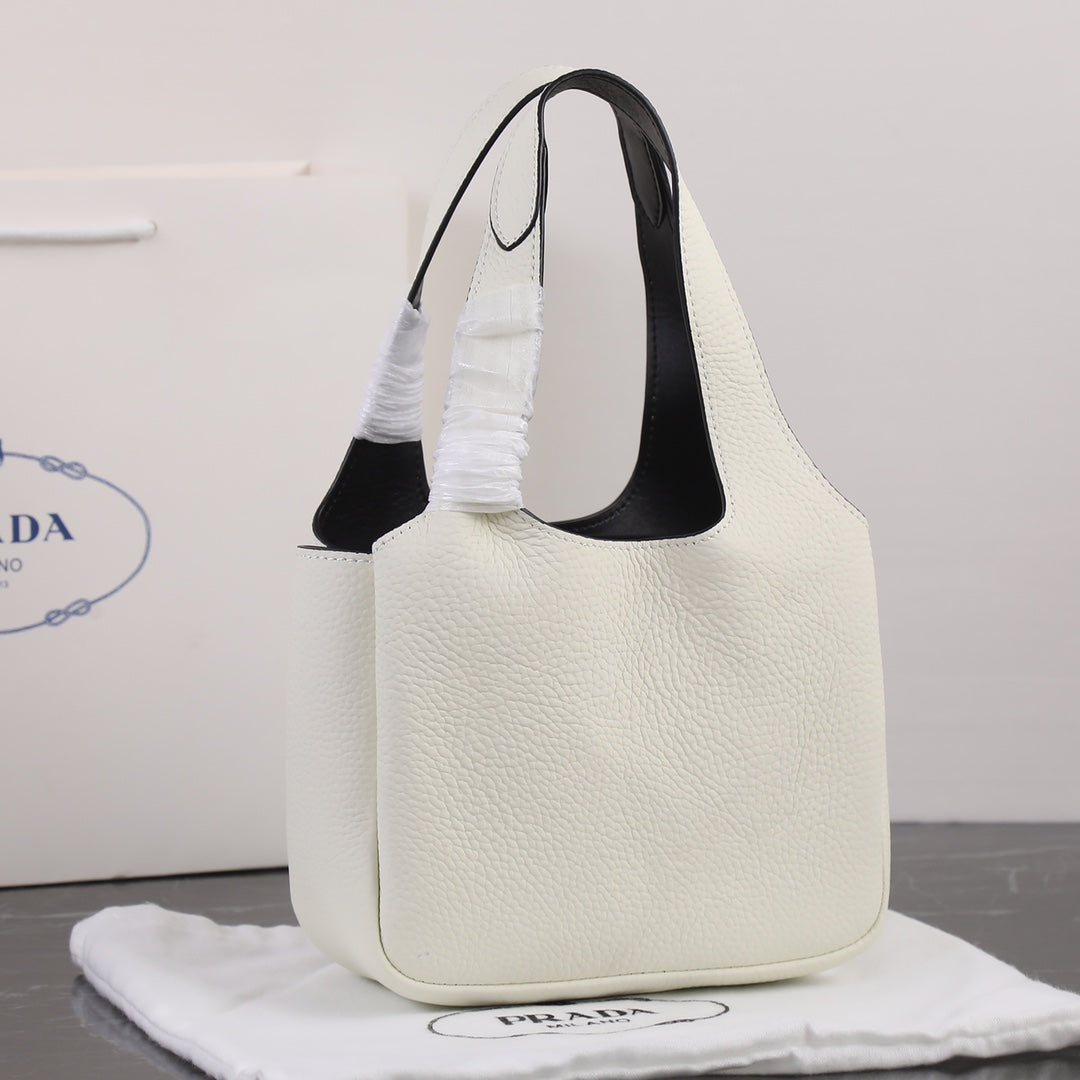 Luxury Prada18 DYNAMIQUE LOGO TOTE BAG IN WHITE CALFSKIN