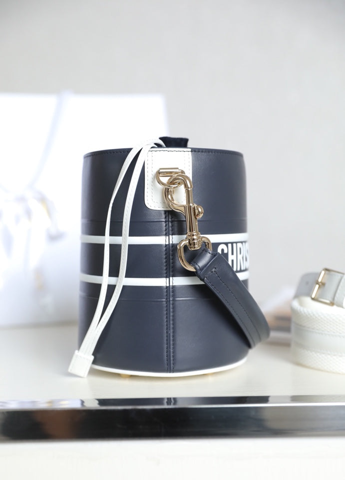 Luxury DiorVIBE 18 BUCKET BAG IN BLACK CALFSKIN