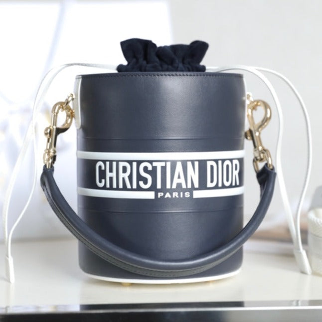 Luxury DiorVIBE 18 BUCKET BAG IN BLACK CALFSKIN
