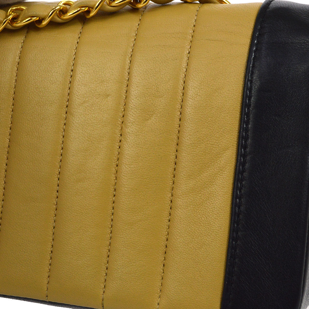 CHANEL★ 1991-1994 Lambskin Vertical Border Flap Mini 44032