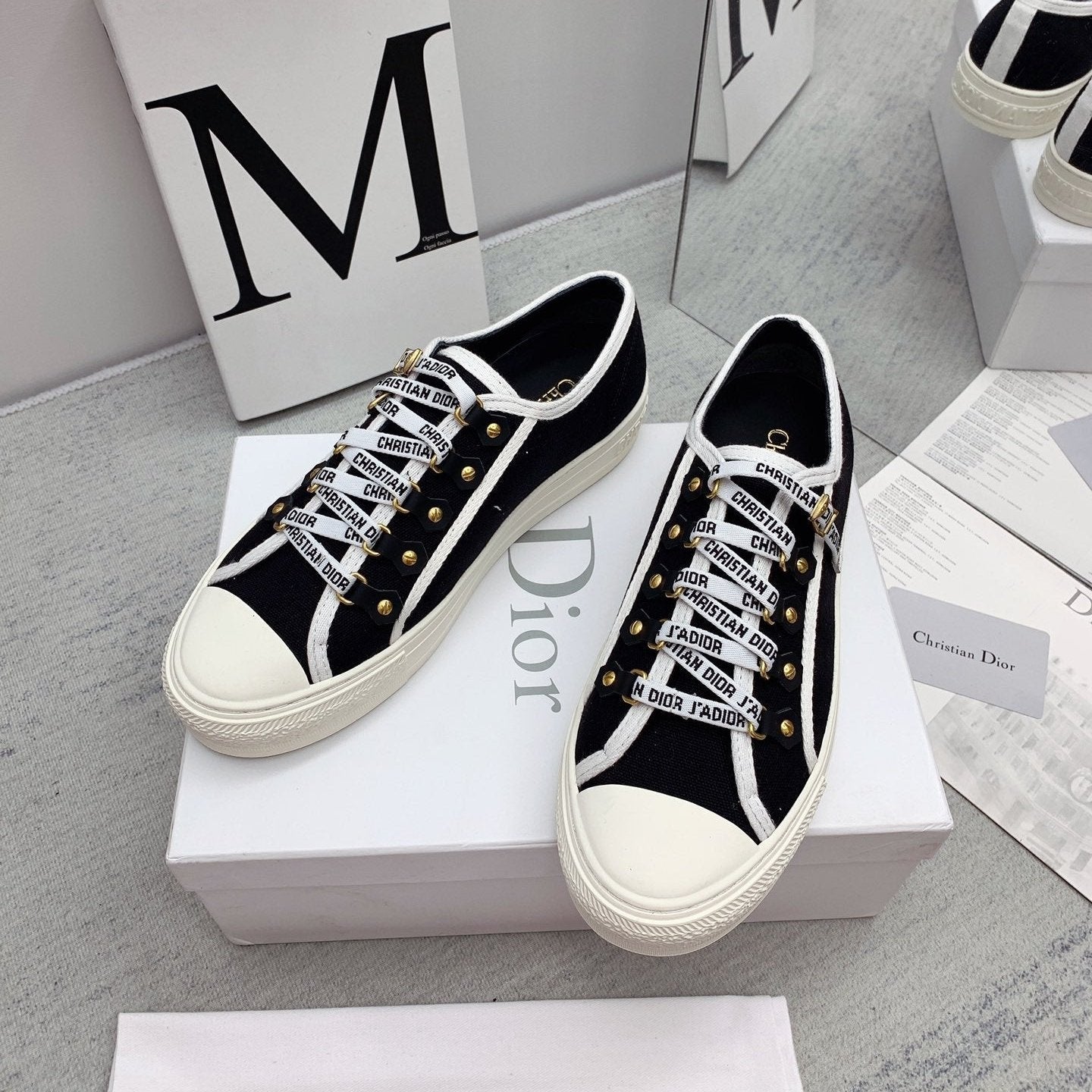 Luxury Diorwalkn sneaker black white canvas