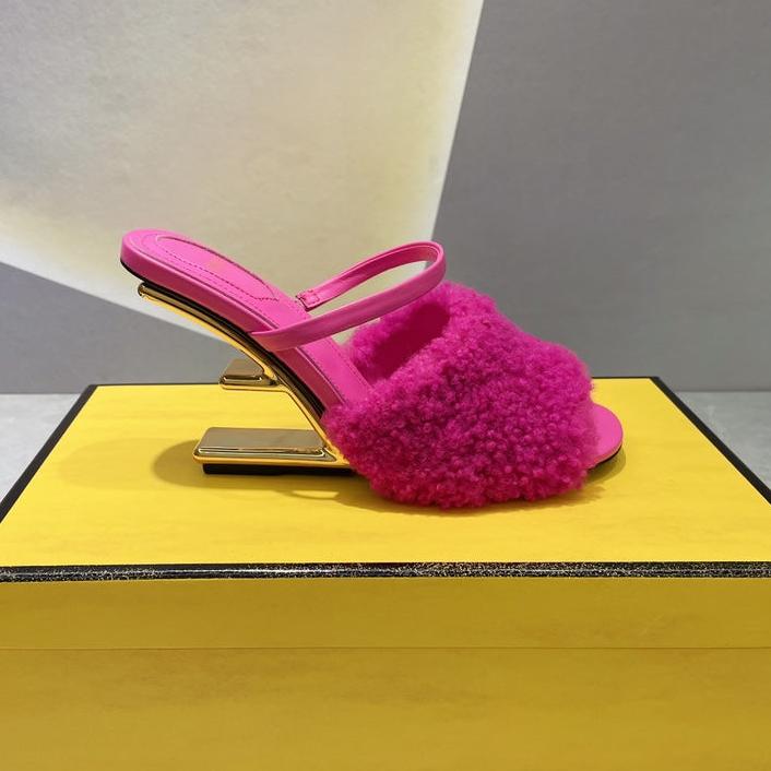 Luxury FendiLuxury FendiFIRST HIGH HEEL 95 MM SANDAL IN BRIGHT PINK MINK FUR