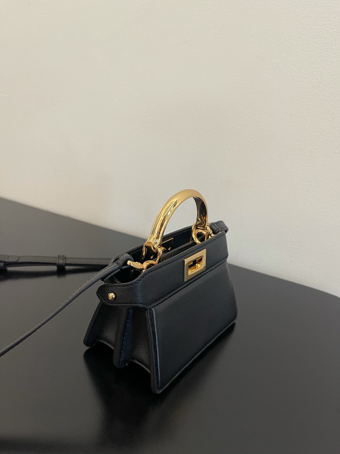 Luxury FendiLuxury FendiPEEKABOO ISEEU MICRO 12 BAG IN BLACK CALFSKIN WITH GOLD HARDWARE