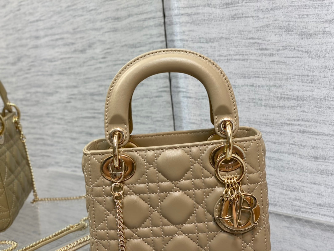 Luxury Diormini lady 17 camel lambskin