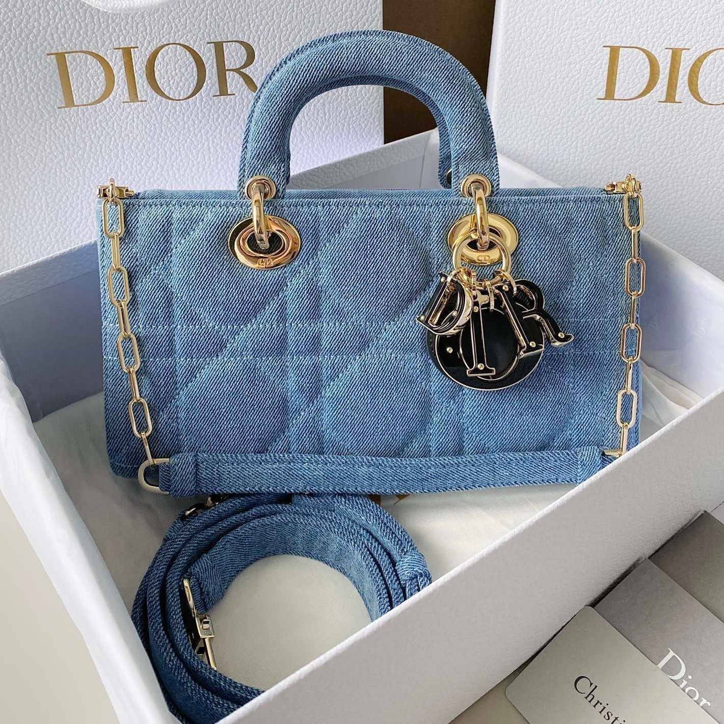 Luxury DiorMEDIUM D-JOY BAG 26 IN LIGHT BLUE MACROCANNAGE DENIM