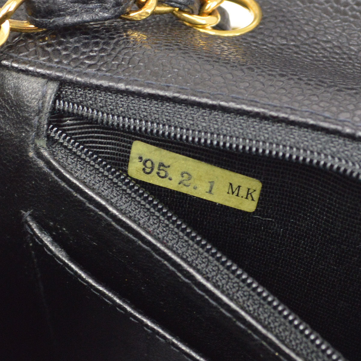 CHANEL 1994-1996 Diana Flap Medium Black Caviar 73182