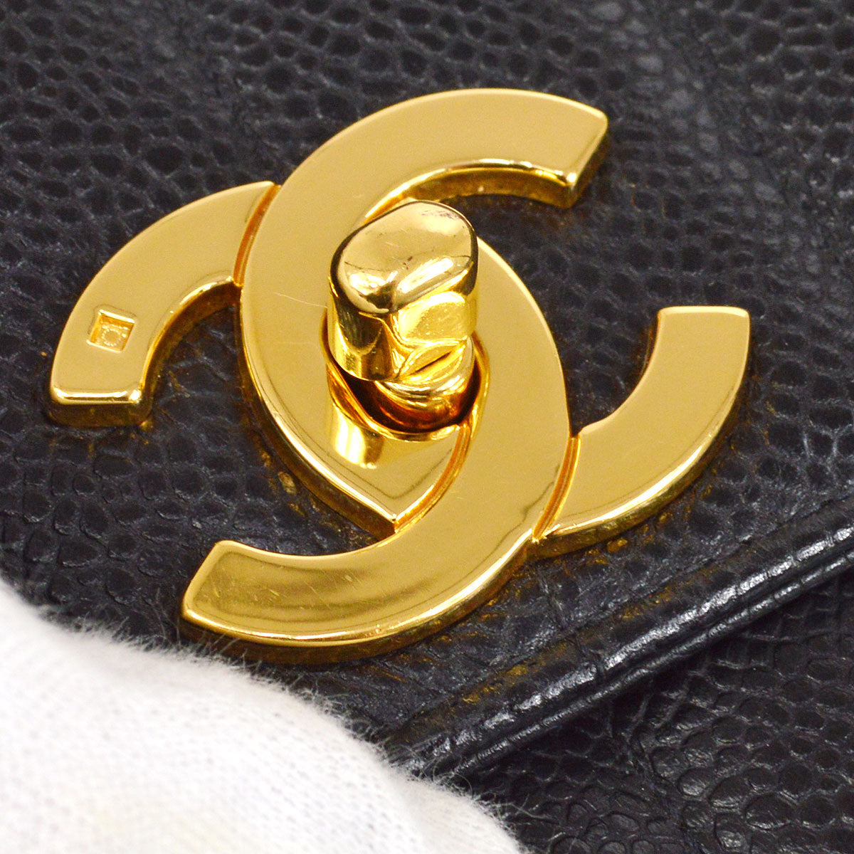 CHANEL★ 1994-1996 Black Caviar Vertical Straight Flap Medium 84568