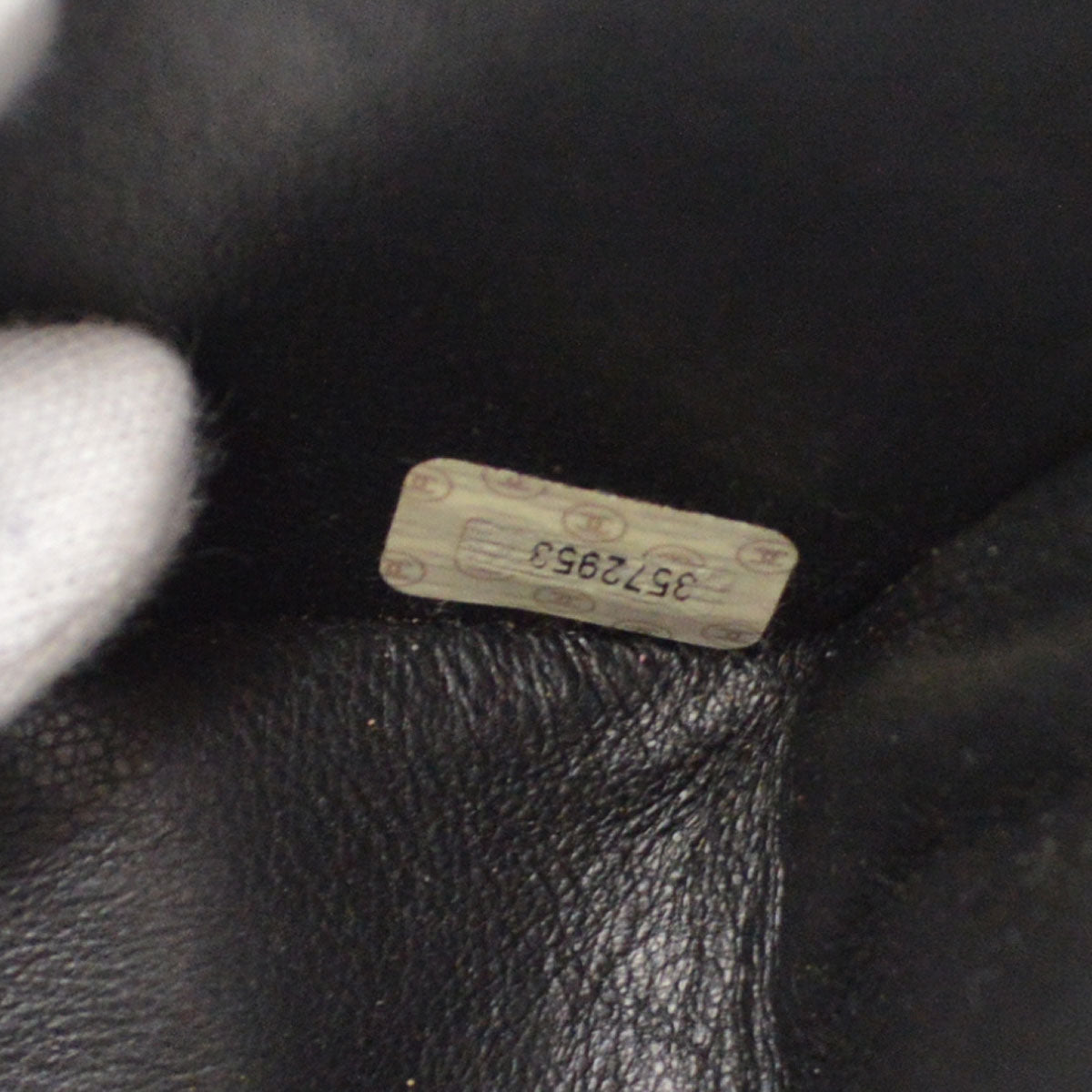 CHANEL★ 1994-1996 Black Caviar Vertical Straight Flap Medium 84568