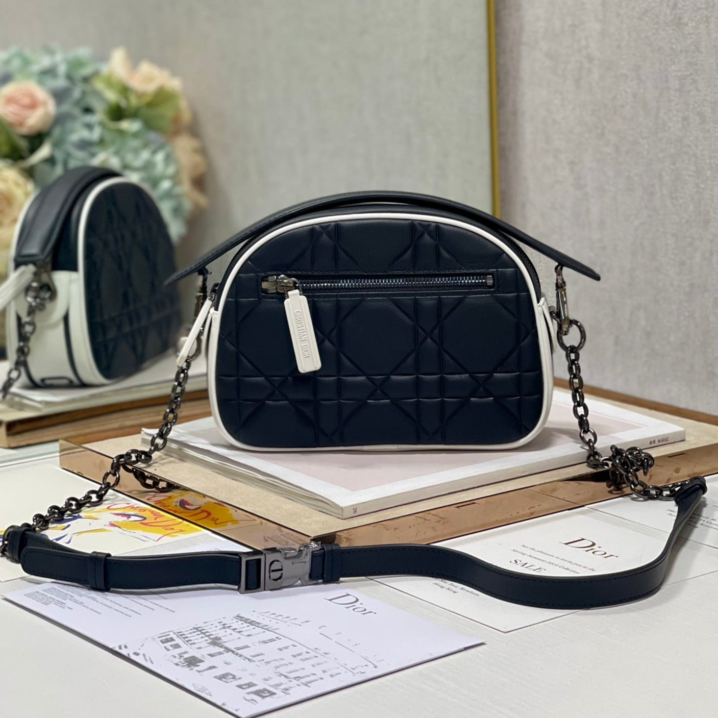 Luxury DiorVIBE HOBO 22 BAG IN BLACK CALFSKIN