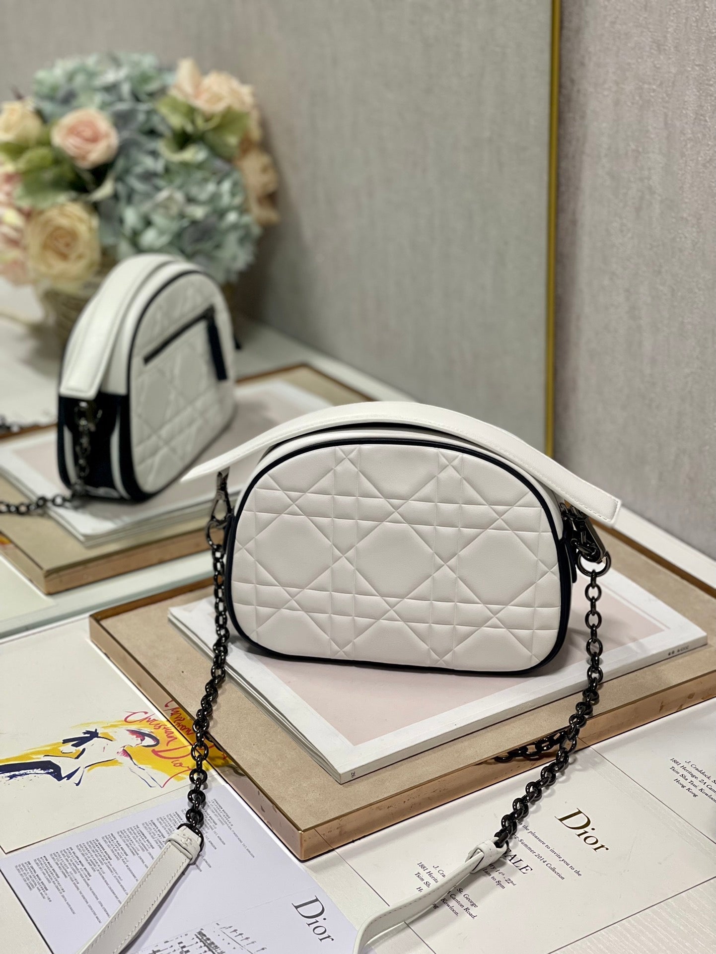 Luxury DiorVIBE HOBO 22 BAG IN WHITE CALFSKIN