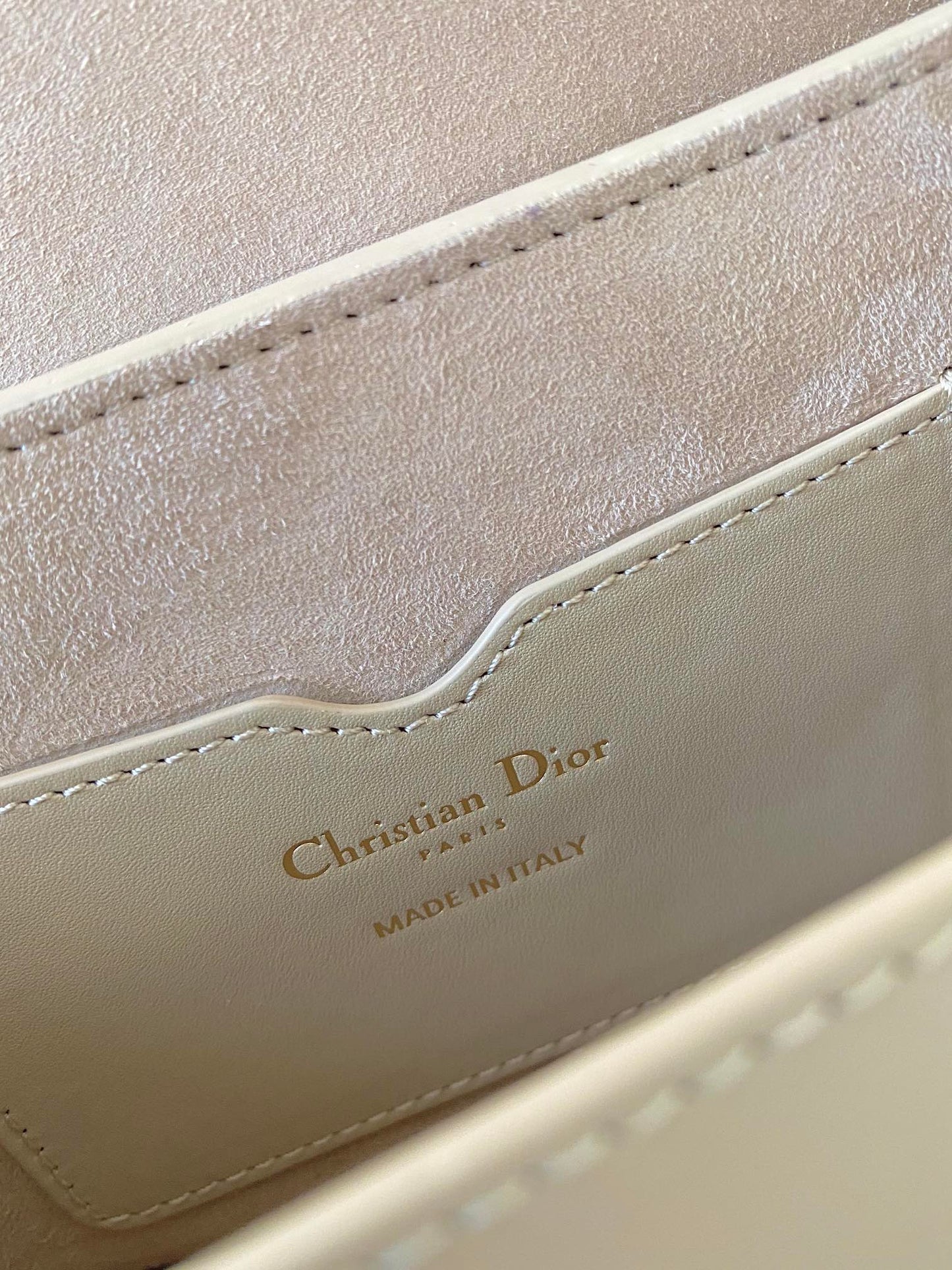 Luxury Diormedium east west 22cm beige calfskin ghw