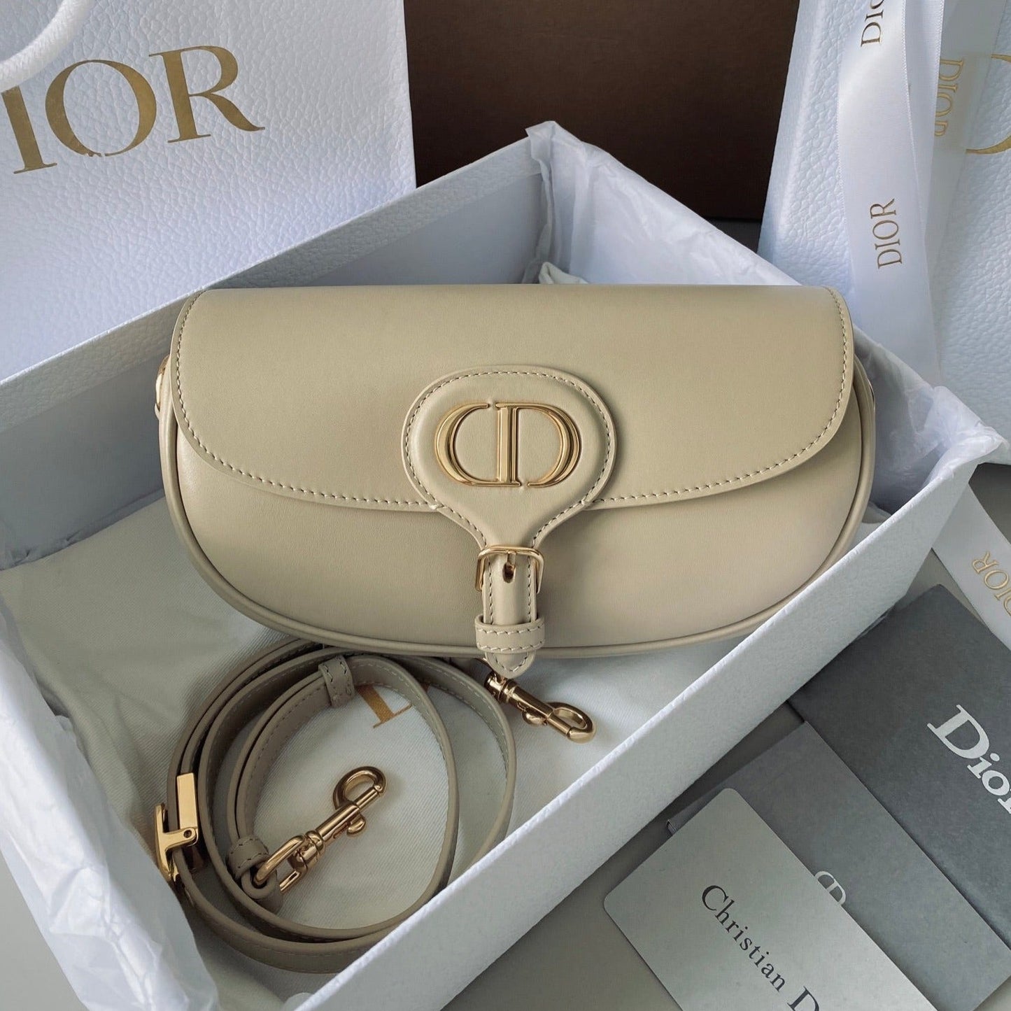 Luxury Diormedium east west 22cm beige calfskin ghw