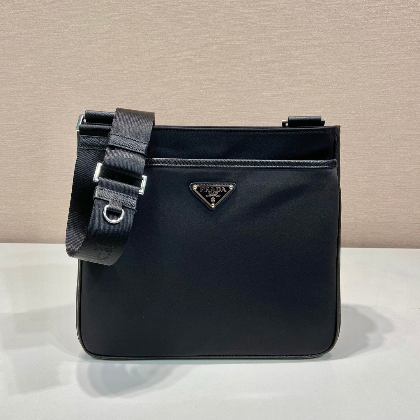 Luxury PradaSQUARE BAG 28 IN BLACK RE-NYLON AND SAFFIANO LEATHER TRIM