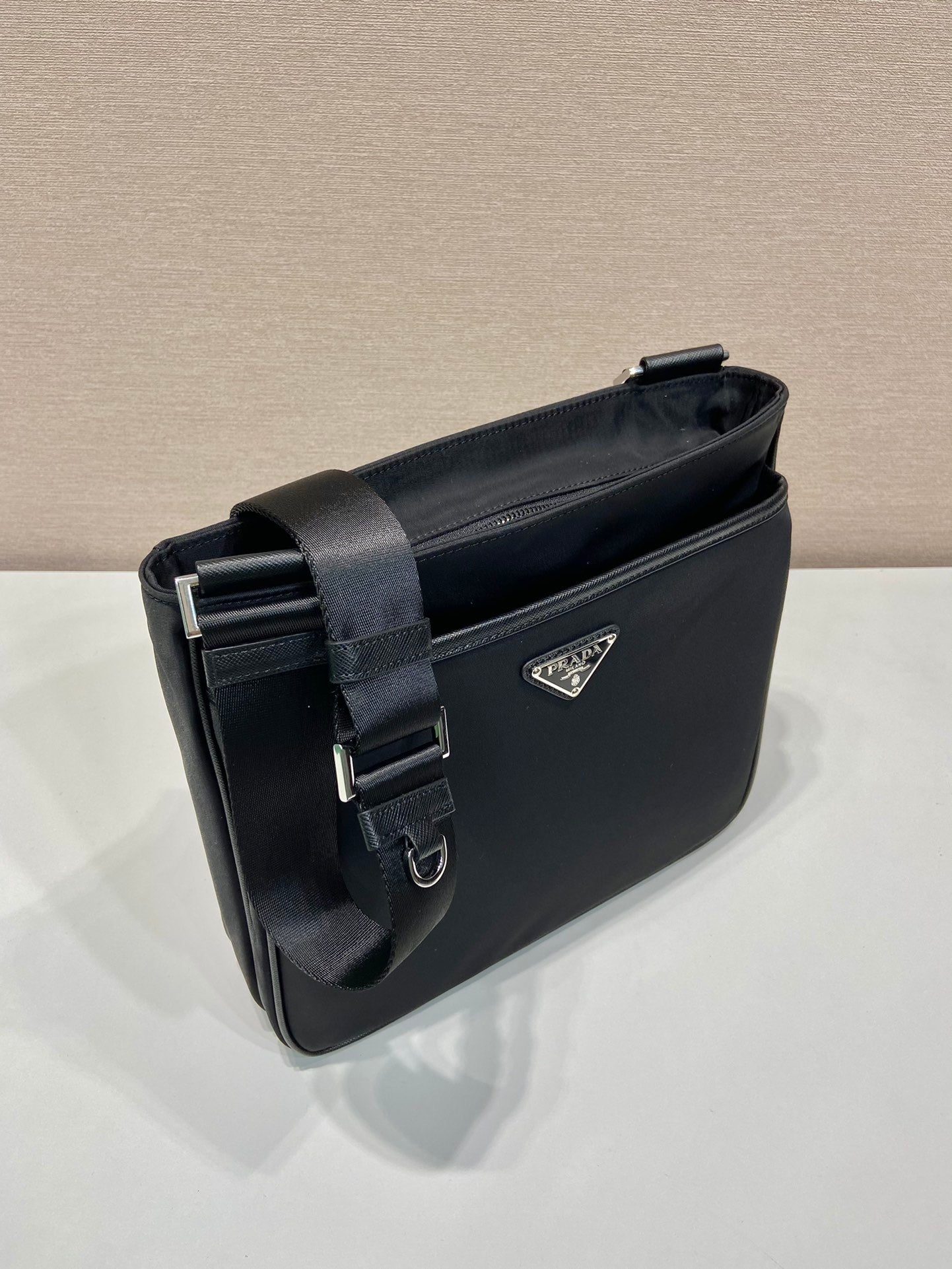 Luxury PradaSQUARE BAG 28 IN BLACK RE-NYLON AND SAFFIANO LEATHER TRIM