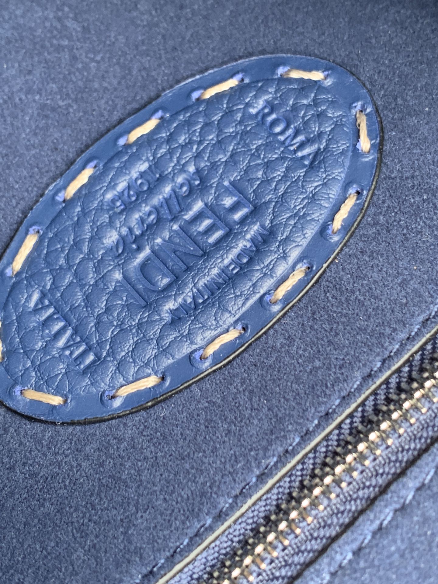 Luxury FendiPeekaboo Mini Selleria Bag 23cm blue leather shw with 220 hand-sewn stitches