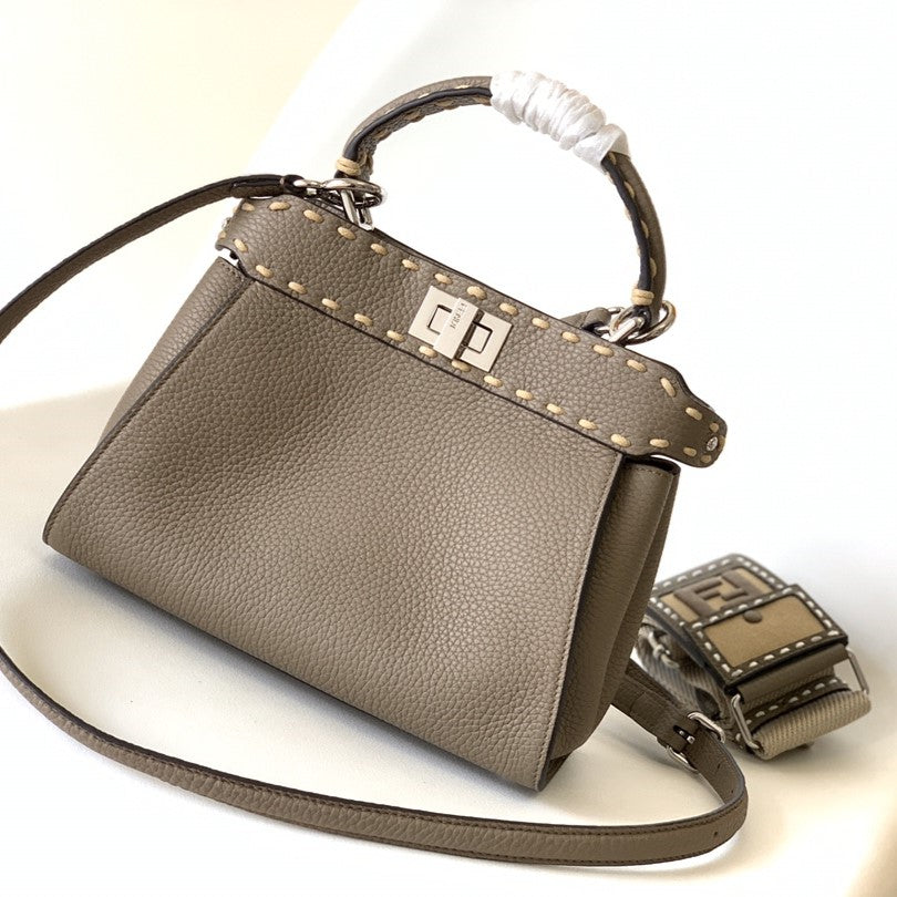 Luxury FendiPeekaboo Mini Selleria Bag 23cm brown leather shw with 220 hand-sewn stitches