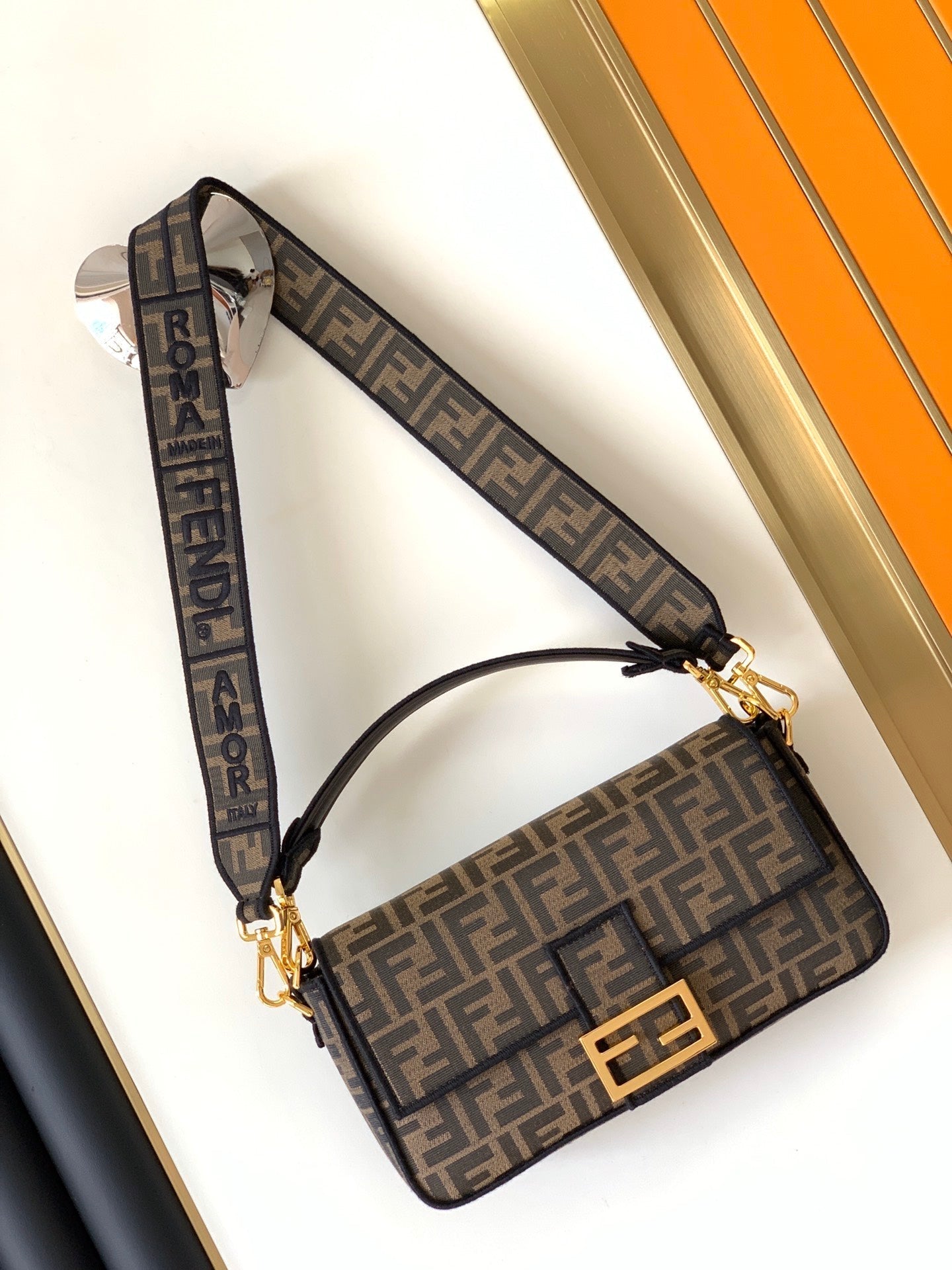 Luxury FendiFend Baguette 27 Brown FF Jacquard Fabric Bag Ghw